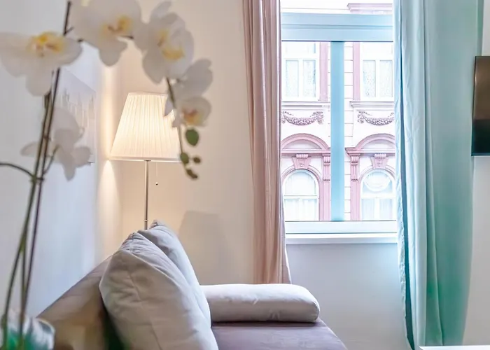 Charming 2Br Apt With Central Location In Vienna
