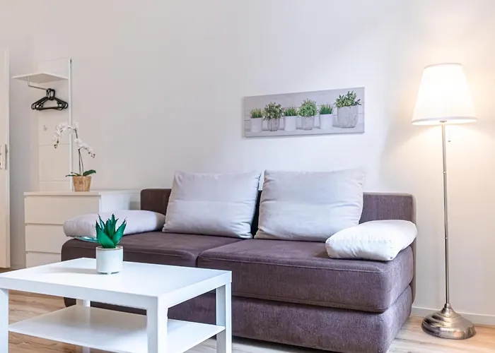 Charming 2Br Apt With Central Location In Vienna