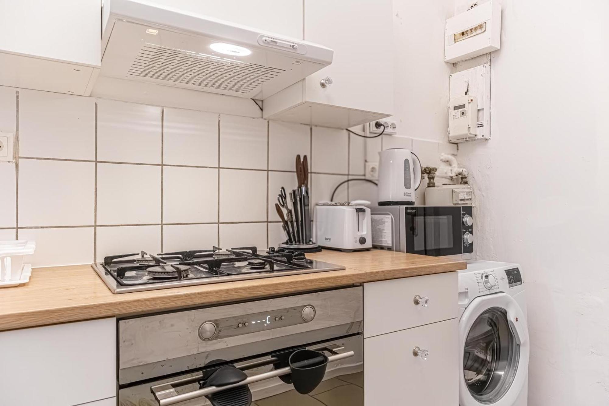 Charming 2br With Location In Apartament *